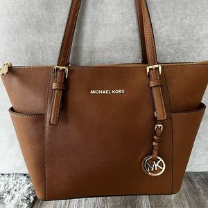 Michael Kors Jet Set Tote bag. NWT